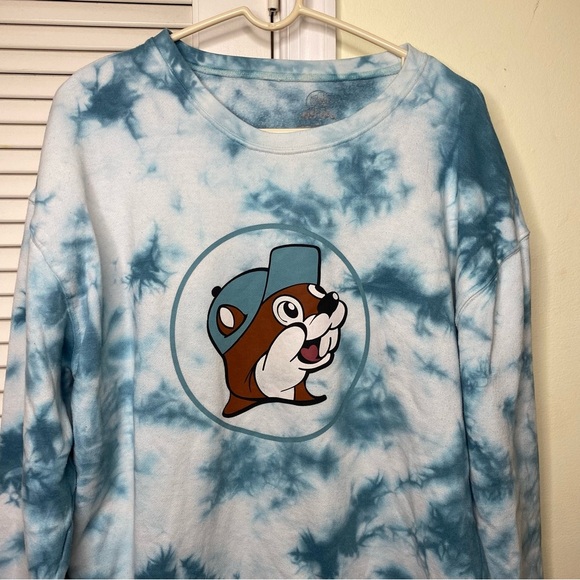 Buc-ees Beaver Tie Dye Logo Sweatshirt Size Large Teal Crewneck Pullover Travel - Picture 2 of 8